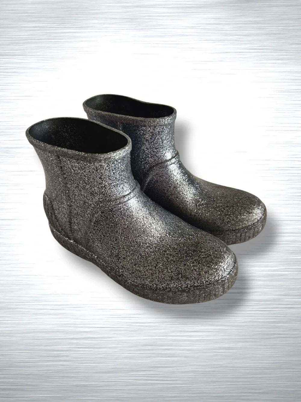 UGG Girls Snow Boots ❄️ Silver Glitter Waterproof Size 4 Like New